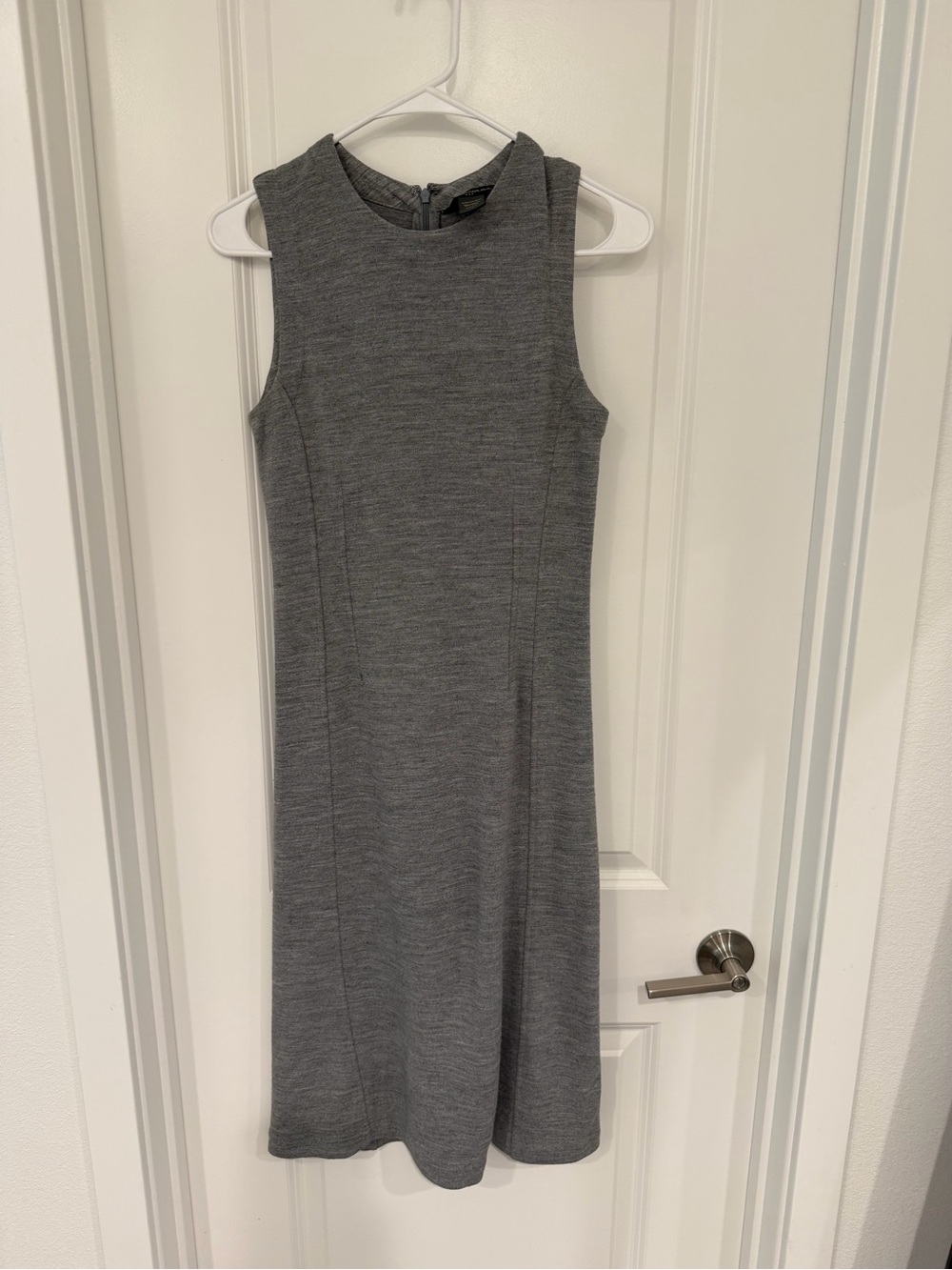 Banana Republic Gray Sleeveless Knit Midi Dress
